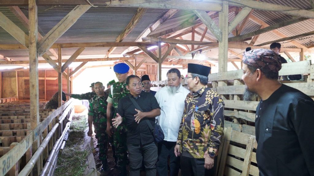 Pemberdayaan Peternakan dan Pertanian di Kecamatan Tenjolaya